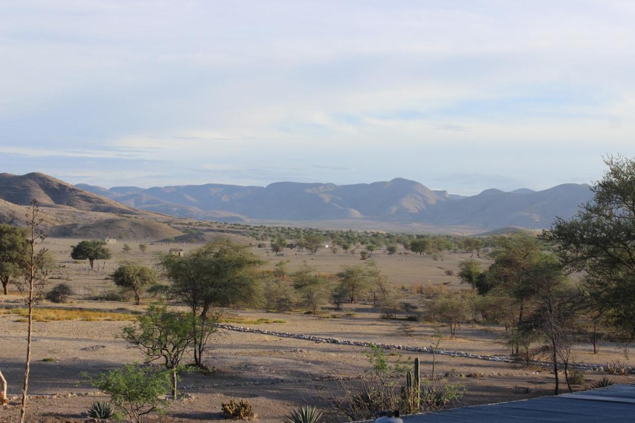 Fort Sesfontein Lodge & Safaris 외부 사진